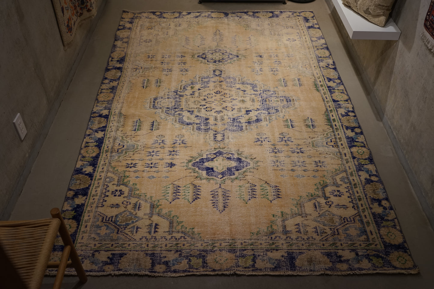 Türkiye Old Isparta Beige Blue 1970年代 246 × 159 cm No.TR25226