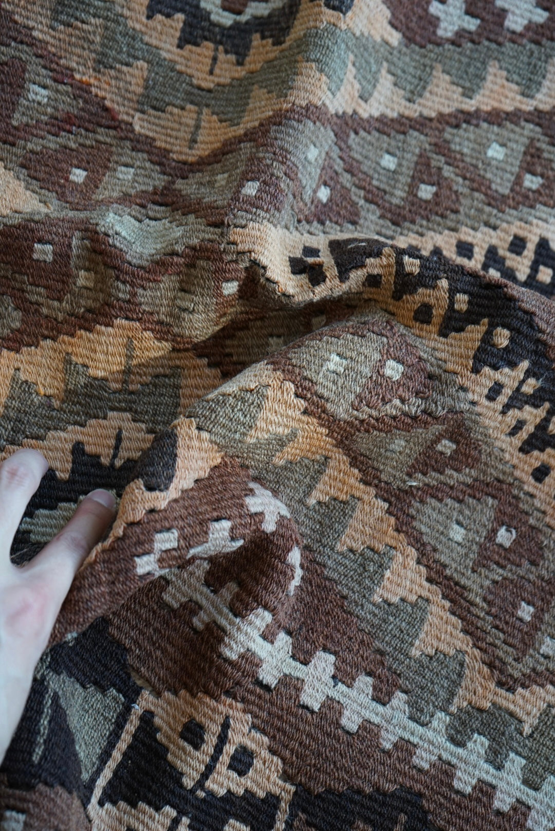 Türkiye Old Kilim Anatoria Tribal Design Brown 1960年代 132 × 79 cm No.TR25550 / 国内送料無料・羊毛手織りキリム