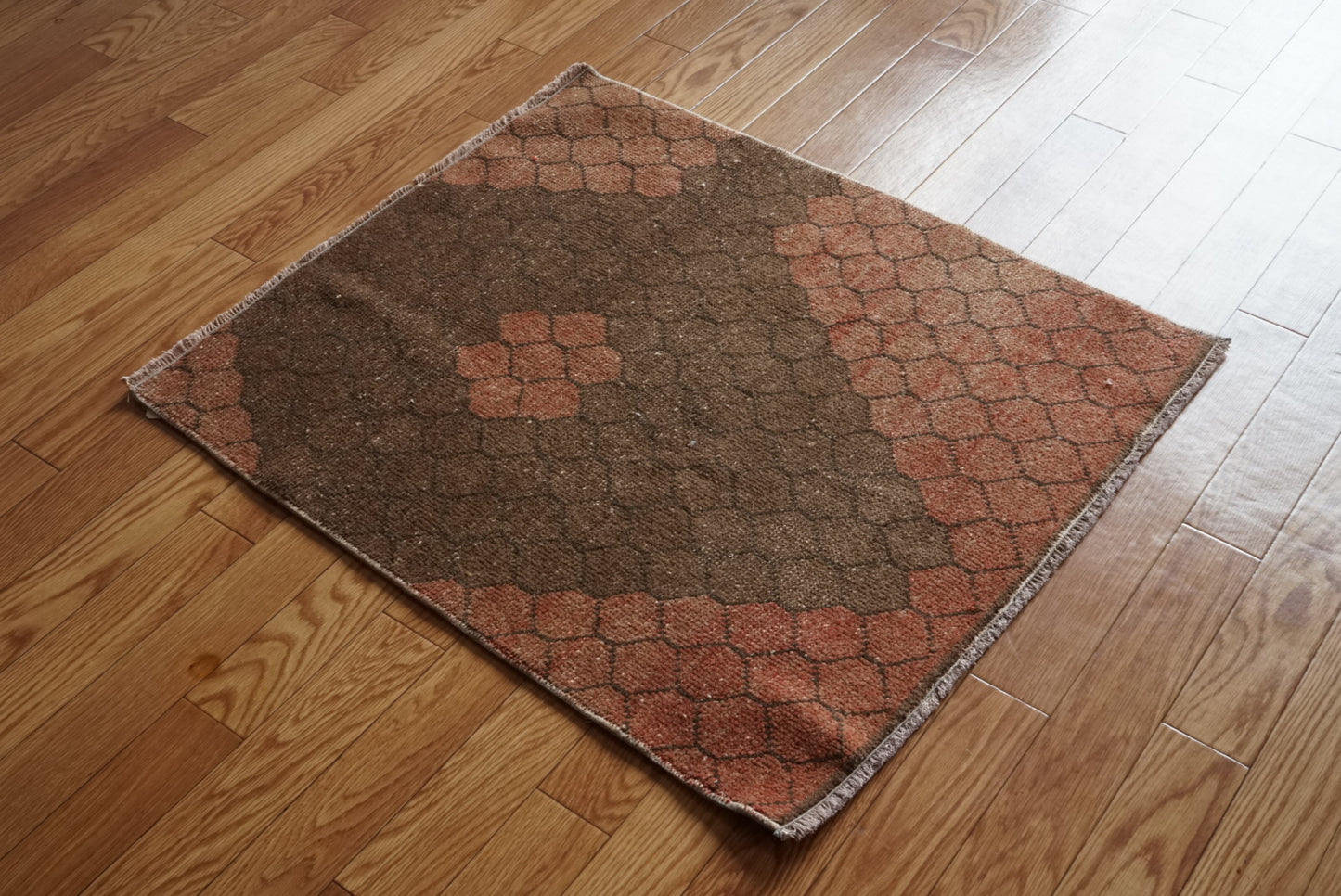 Türkiye Old Oushak Pink , Glay Diamond Hexagon 1970年代 84 × 73 cm No.TR25497 / 国内送料無料