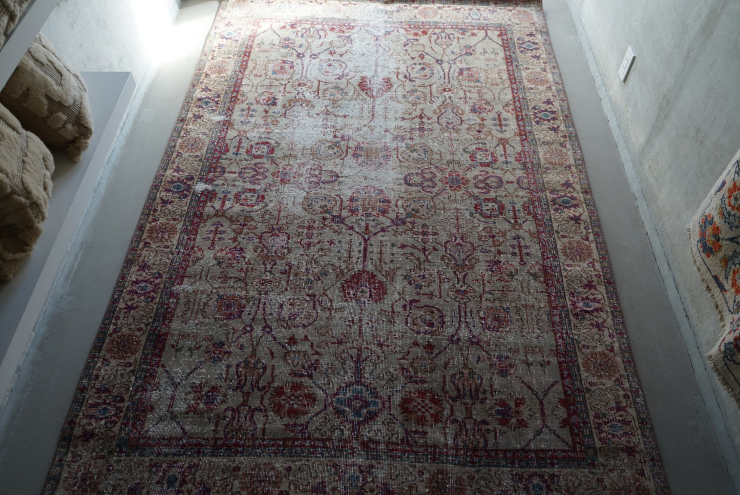 Türkiye Old Isparta Pink Beige 1970年代 250 × 162 cm No.TR25228