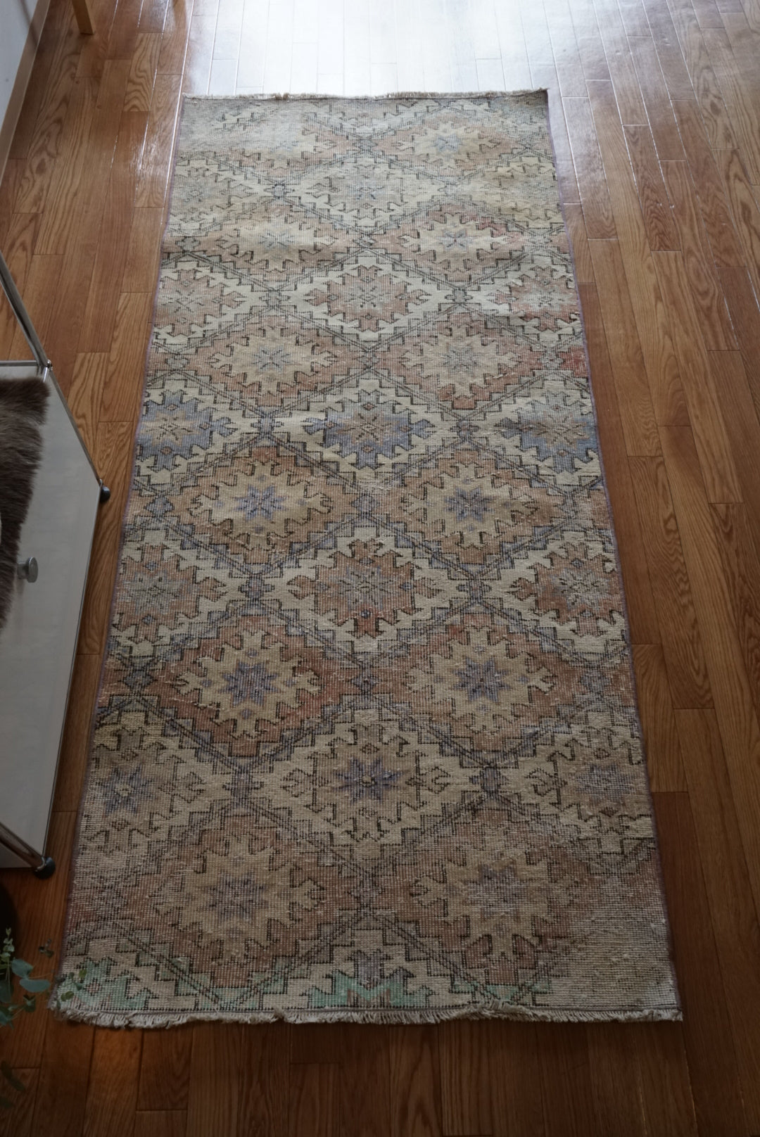 Türkiye Old Isparta Runner Beige , Blue Mix 1970年代 229 × 98 cm No.TR25471