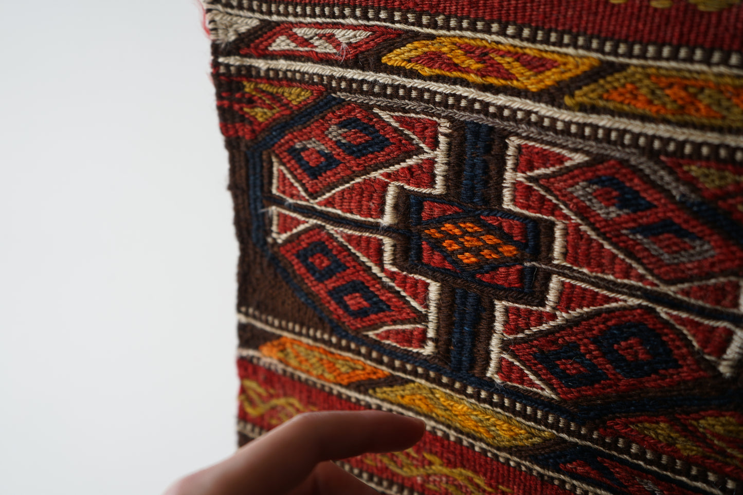 EASTERN TURKEY VINTAGE KURDISTAN KILIM 1965-1970年代 92 × 81 cm