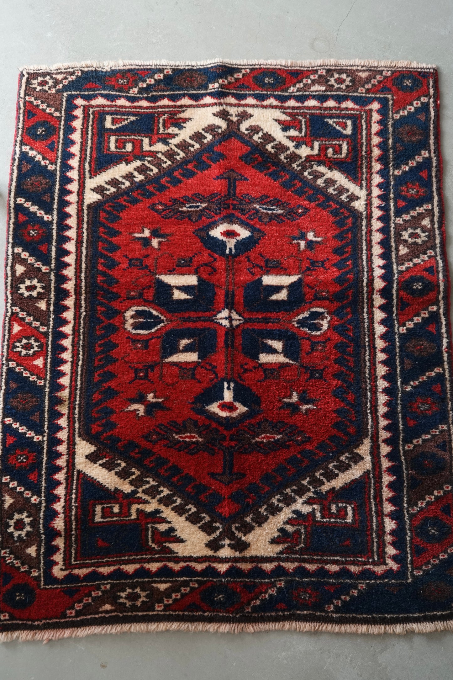 TURKEY VINTAGE ANATOLIA "NOMAD LIFE" 1980年代 109 × 85.5 cm