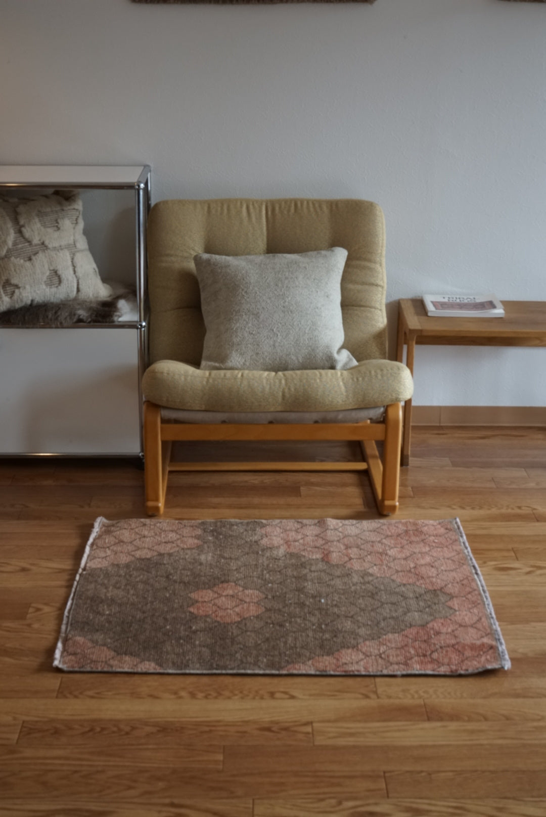 Türkiye Old Oushak Pink , Glay Diamond Hexagon 1970年代 84 × 73 cm No.TR25497 / 国内送料無料