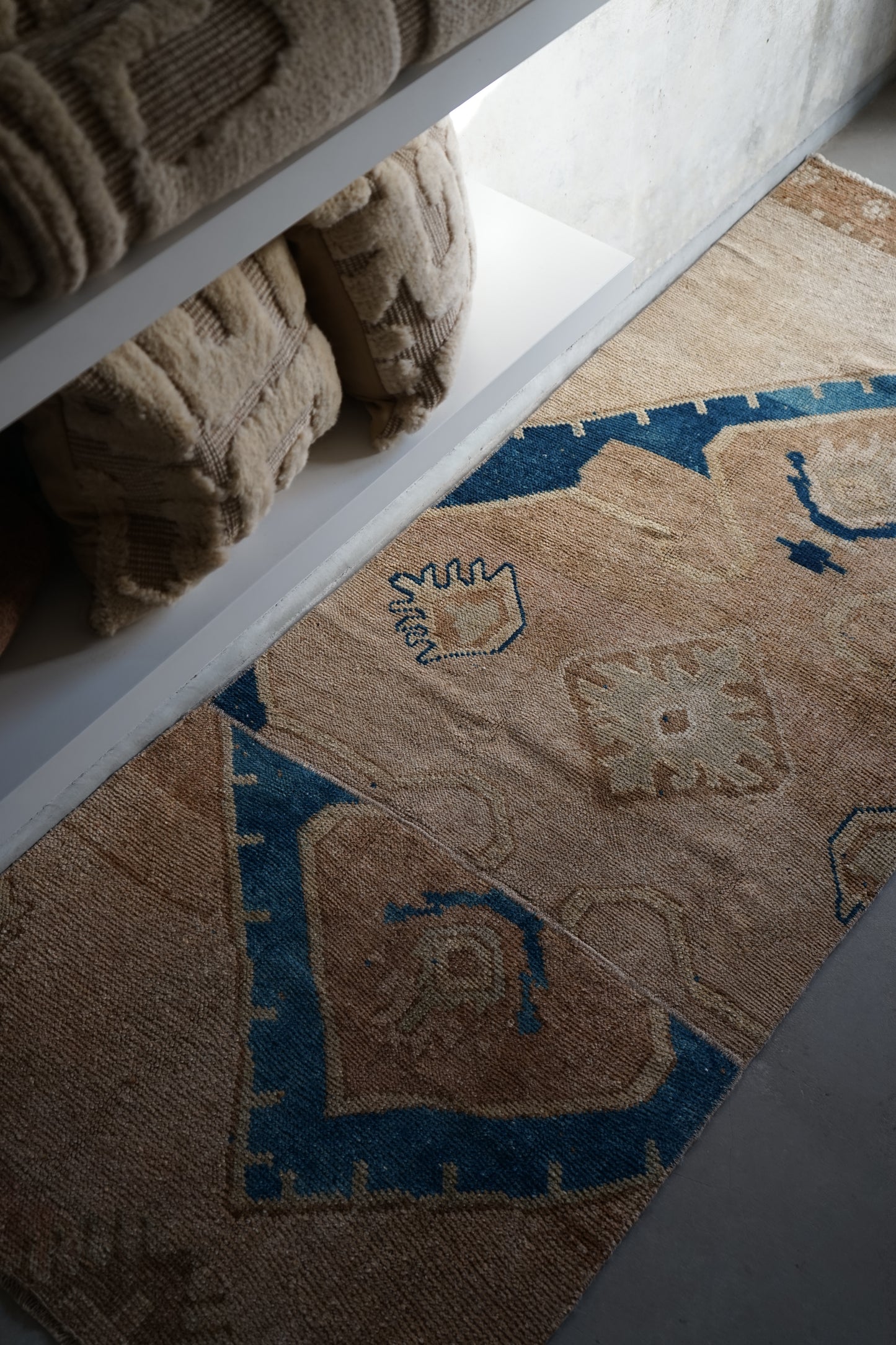 Türkiye Old Oushak Beige Runner Size 1970年代 223 × 83 cm No.TR25223