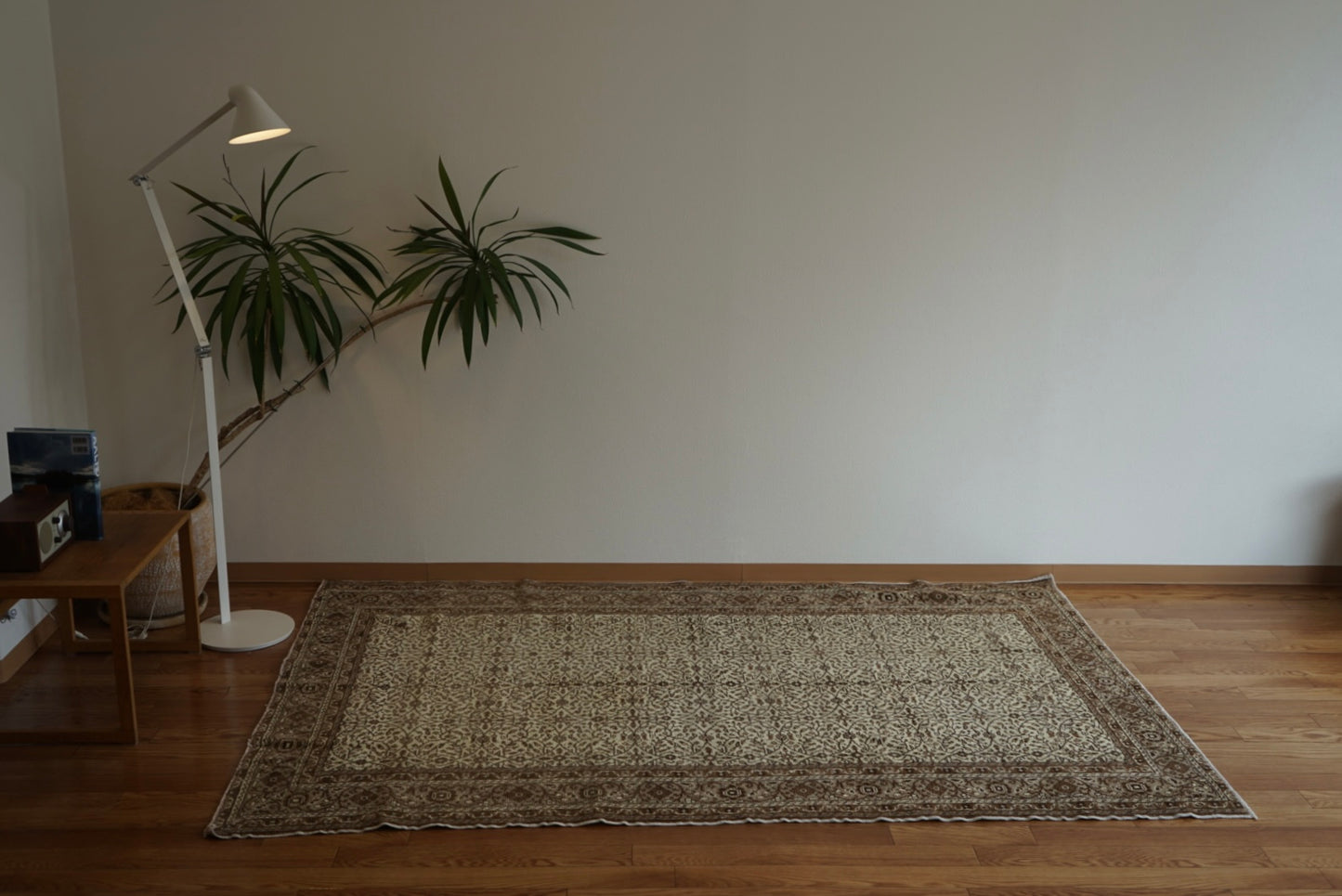Türkiye Old Kayseri Beige , Brown Flower 1970年代 210 × 142 cm No.TR25388