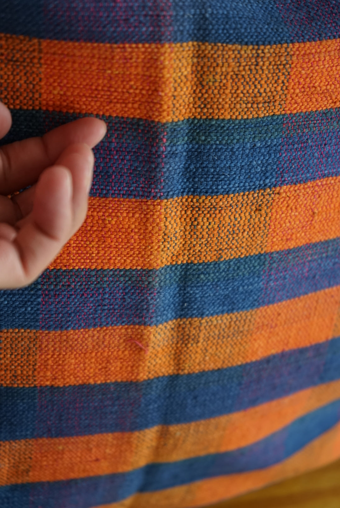 Türkiye Old Kilim Cushion Cover Orange , Blue Checker Design 45 × 45 cm No.TR25531 / 国内送料無料・羊毛手織りキリム
