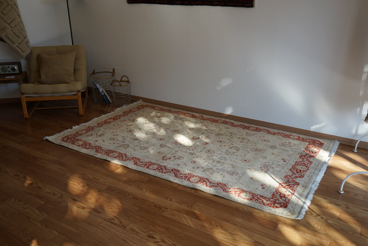 Türkiye Old Anatoria Beige , Red 1960年代 222 × 136 cm No.TR25551 / 国内送料無料・羊毛手織り絨毯