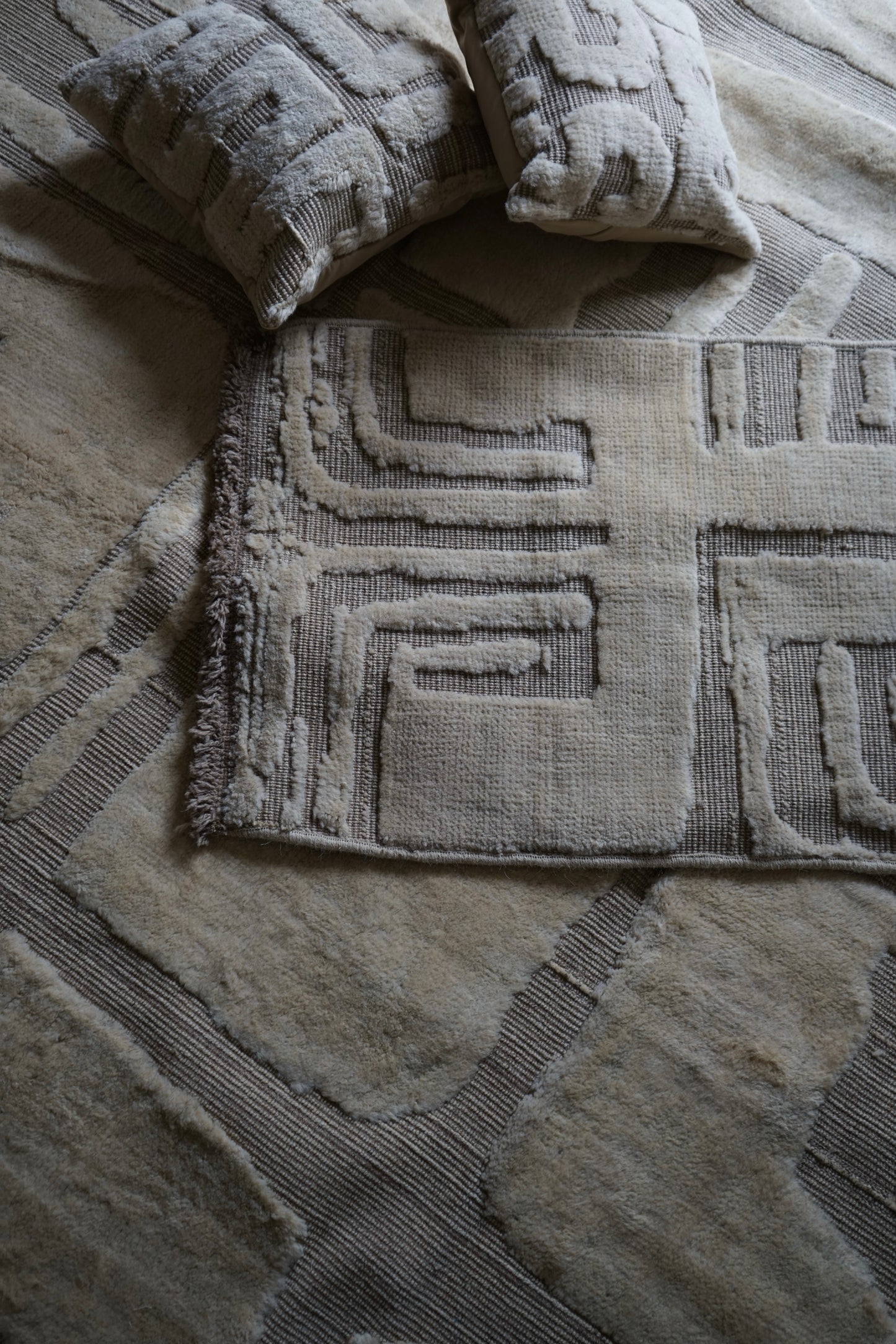 店頭販売 ORIGINAL IRAN  QASHQAI KILIM LIVING MAIN SIZE " PERSIA " 300 × 200 cm