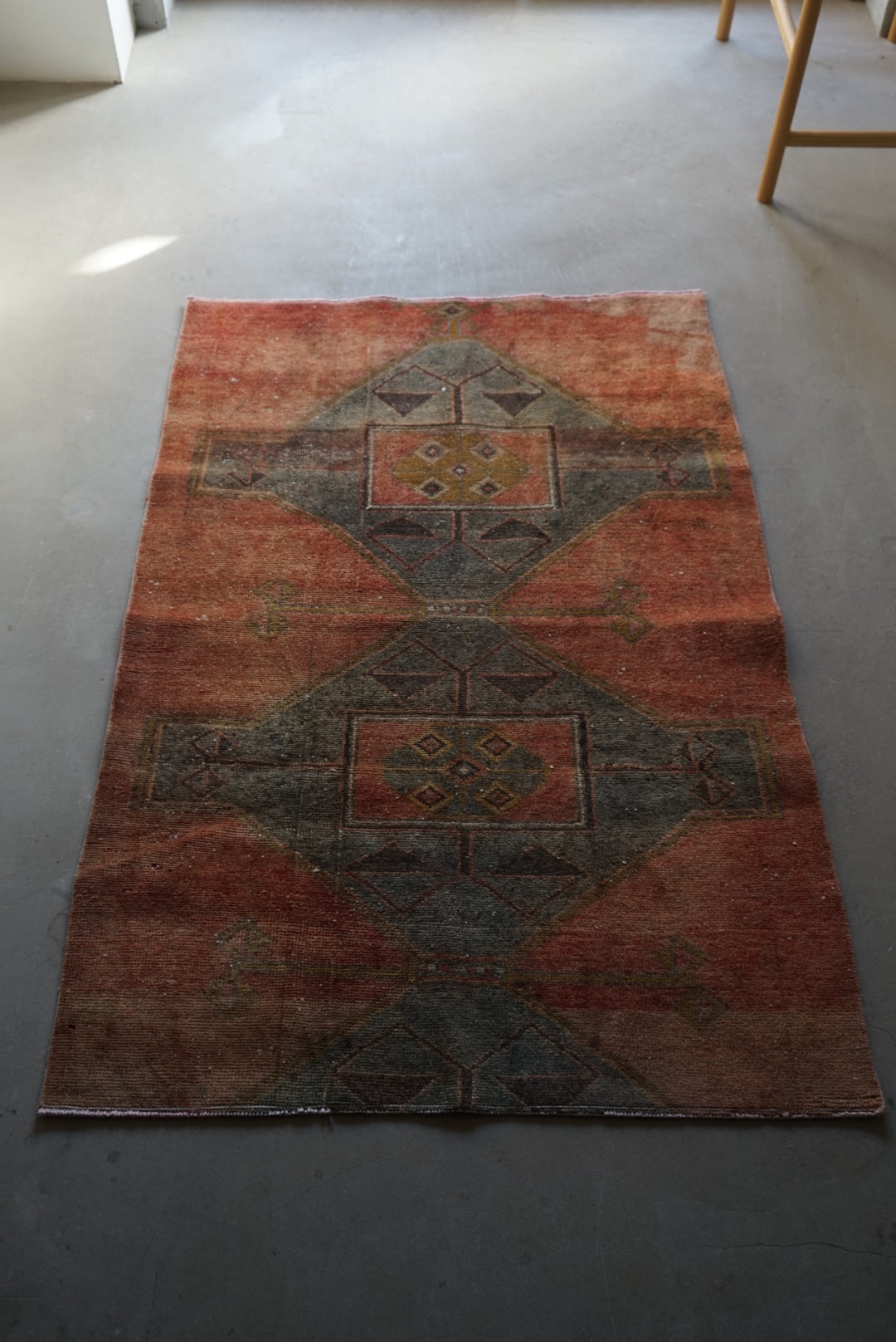 Türkiye Old Oushak Orange Small size 1970年代 137 × 91 cm No.TR25235