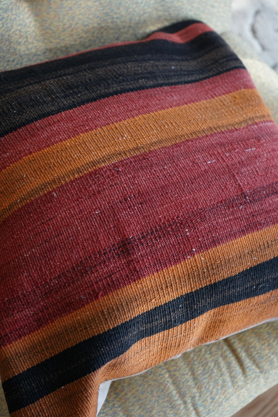 Türkiye Old Kilim Cushion Cover Red , Orange , Black Stripe Design 50 × 50 cm No.TR25561 / 送料無料・羊毛手織りキリム