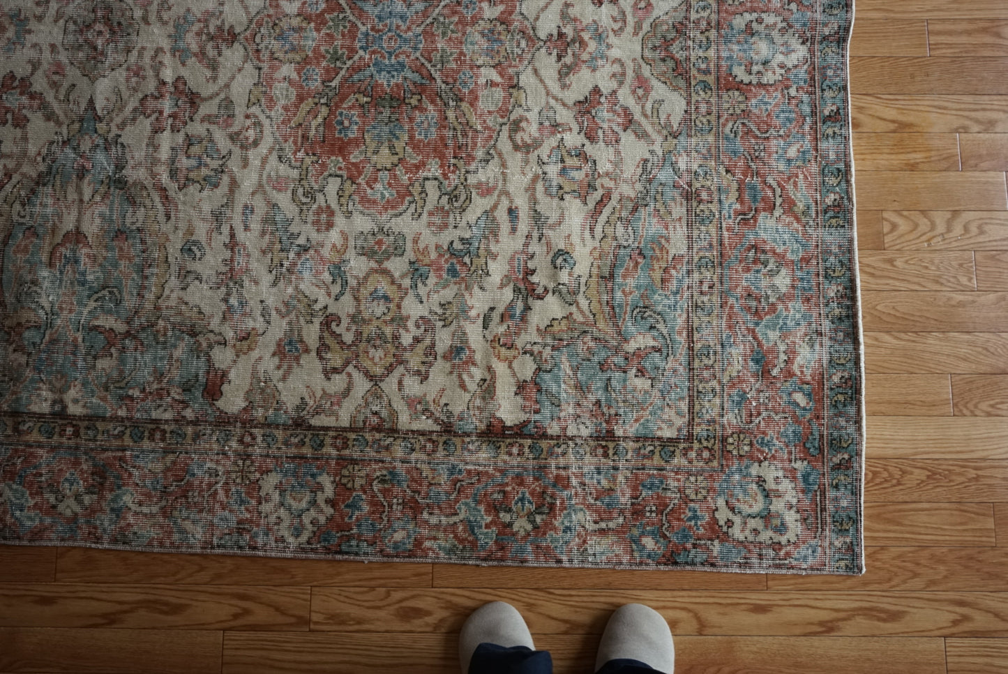 Türkiye Old Isparta Beige , Bric Red , Saxe Blue Flower 1970年代 286 × 189 cm No.TR25506 / 国内送料無料・羊毛手織り絨毯