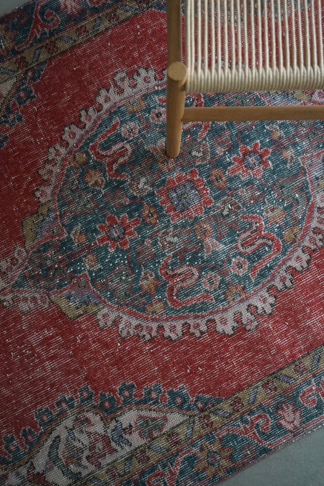 TURKEY OLD ISPARTA RED 1970年代 198 × 109 cm No.TR25143