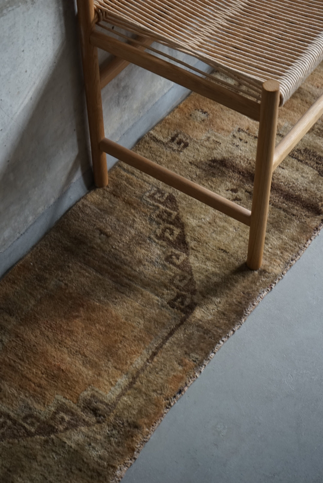 Türkiye Old Oushak Beige Fragment Runner  1970年代  152 × 42 cm No.TR25239