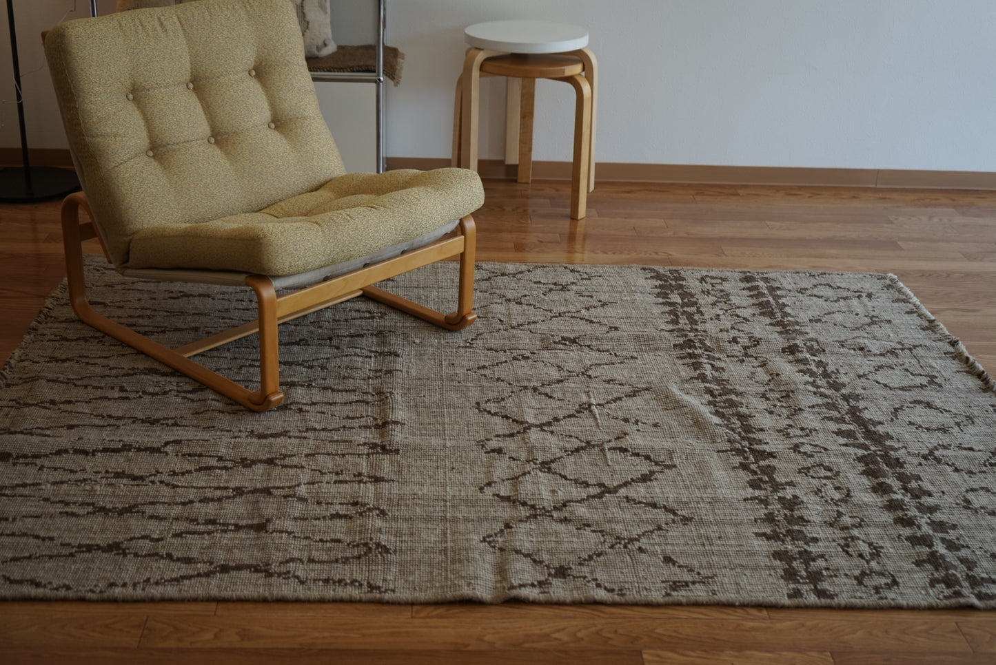 店頭販売 ORIGINAL IRAN QASHQAI KILIM " TRIBE " 204 × 142 cm