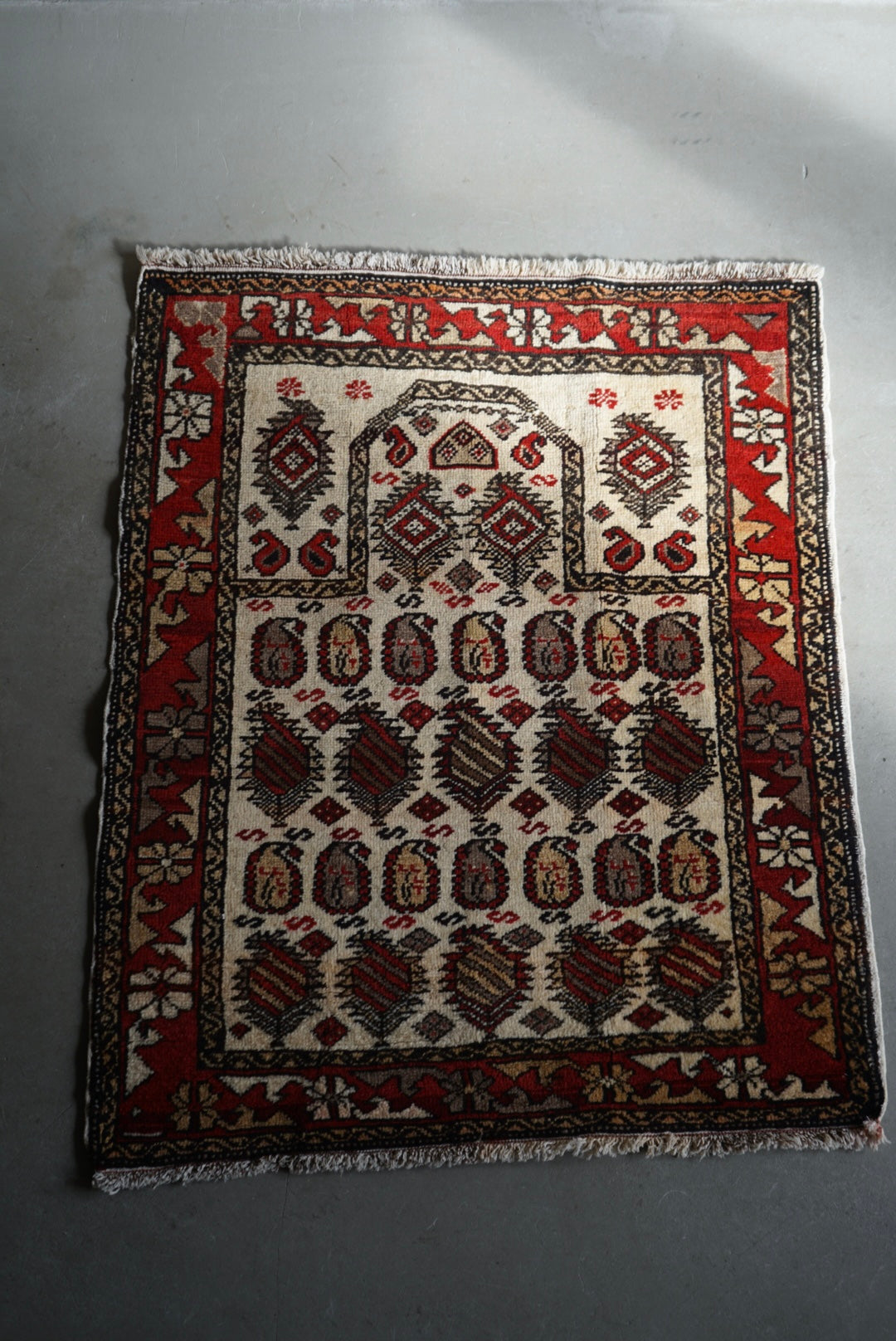 Türkiye Old Anatolia Kid's Prayer rug "Armond" 1960年代 92 × 78 cm No.TR25322