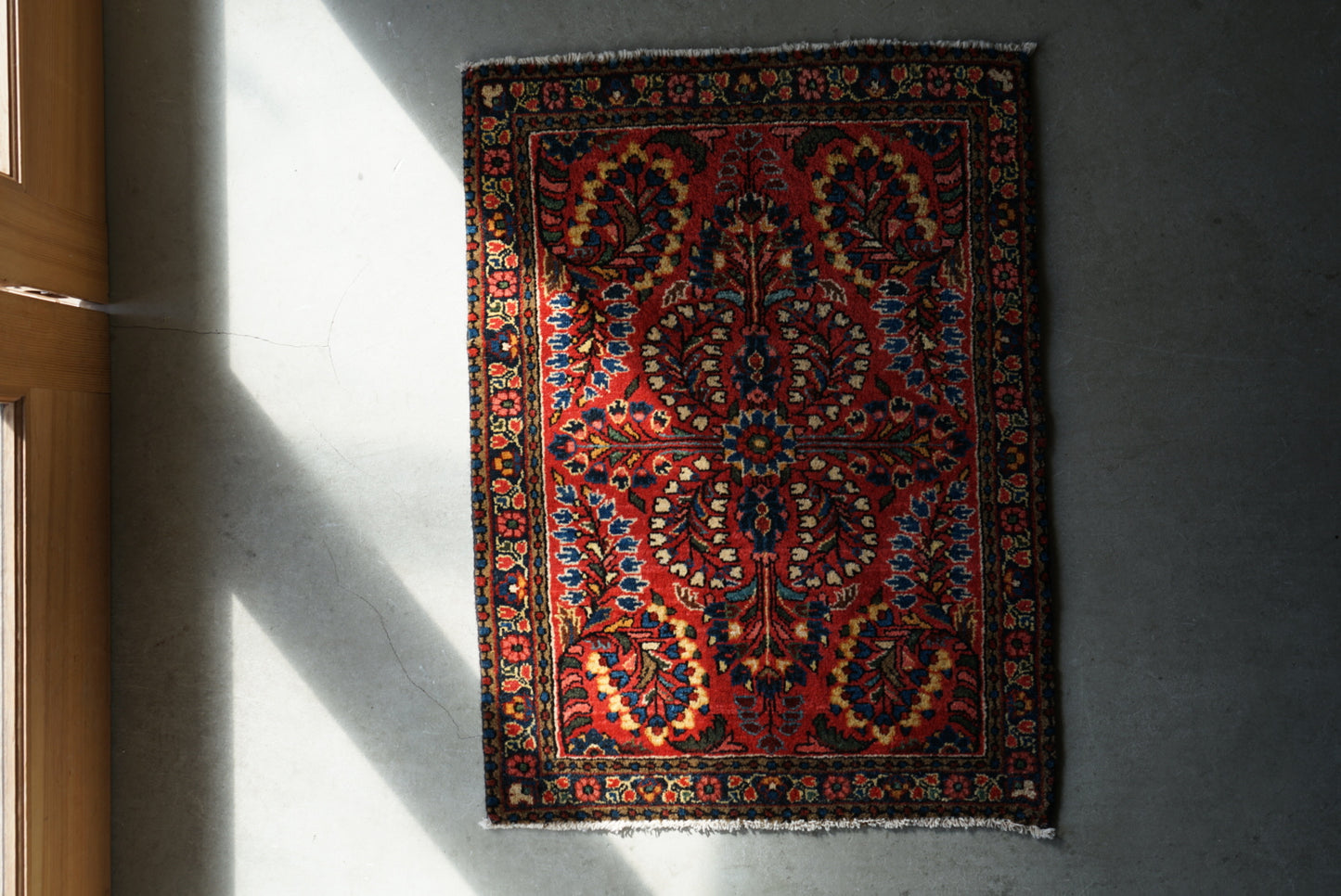 店舗販売 IRAN ANTIQUE LILIAN MOHAJERAN FARAHAN 1820年代 75 × 55.5 cm