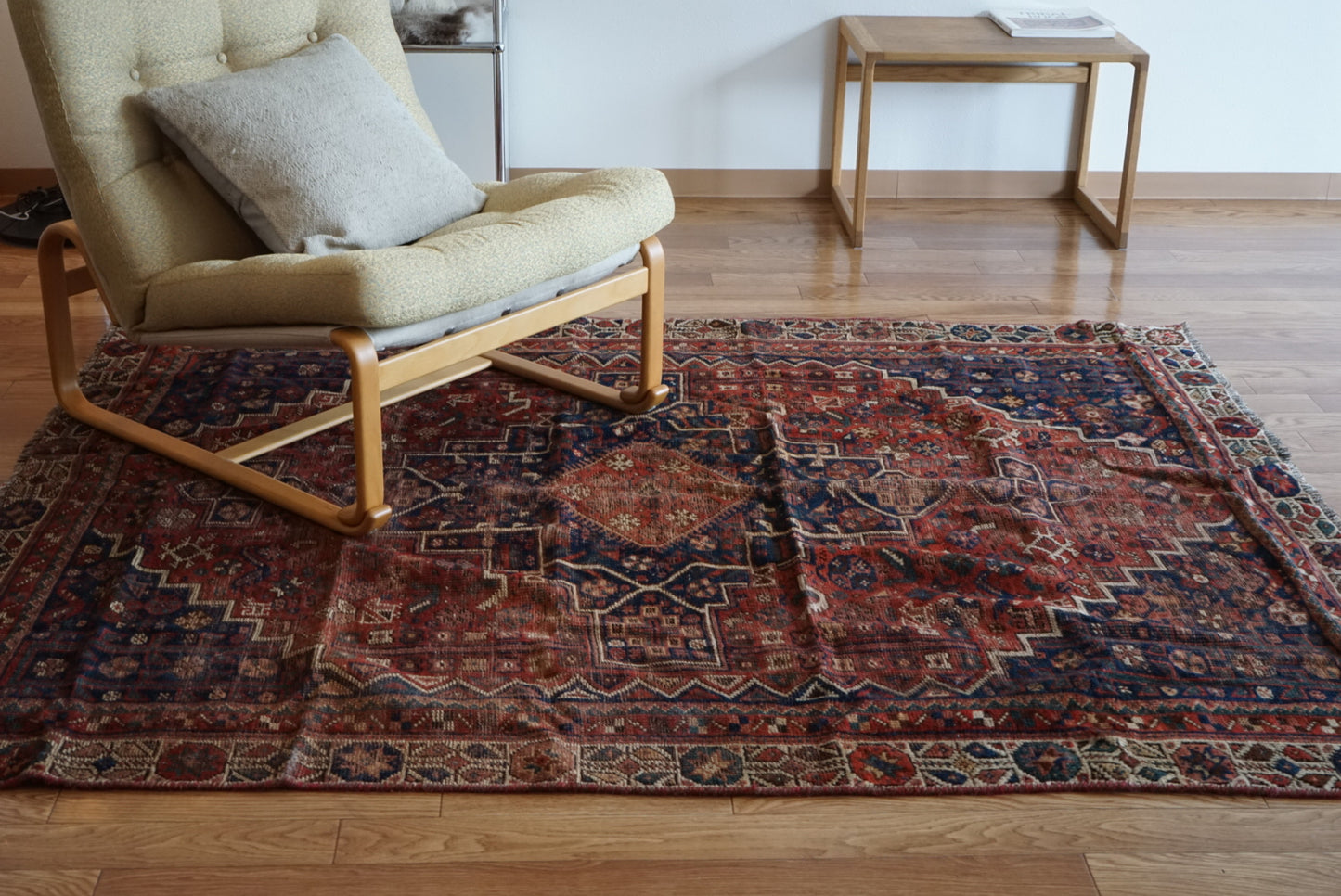 店頭販売 Afghanistan Old Persia Design 1930年代 179.5 × 140.5 cm  No.AF2535 / 国内送料無料・羊毛手織り絨毯