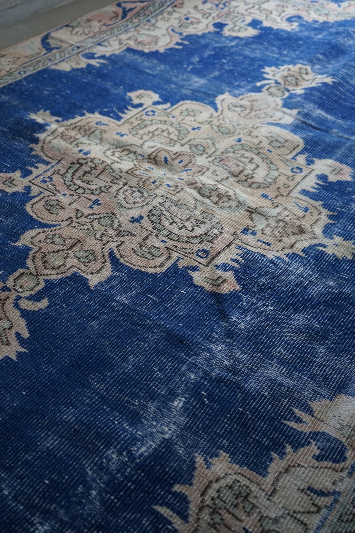 TURKEY OLD ISPARTA BLUE 1970年代 236 × 163 cm No.TR25205