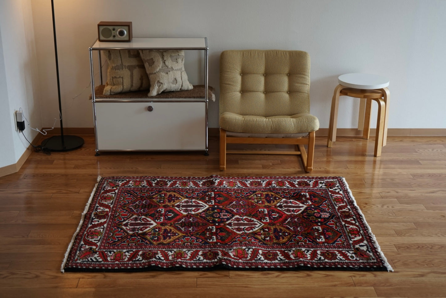 Iran Old Bakhtiari Samavari 1950年代 150 × 107 cm / 4'9 × 3'5" ft / 国内送料無料・羊毛手織り絨毯