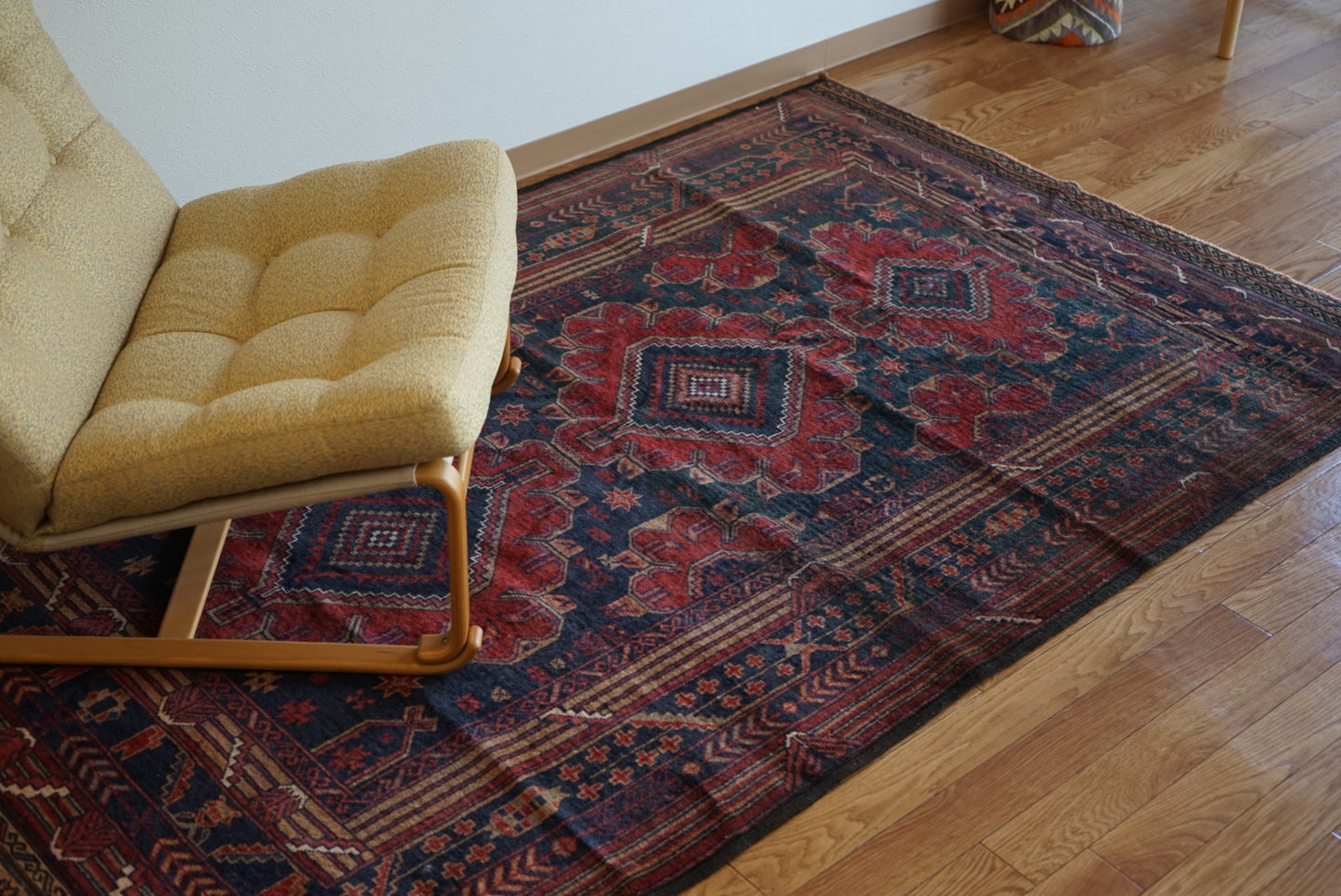 Afghanistan Vintage Baluch Navy Tribal Design 1980年代 208 × 130 cm No.AF2525