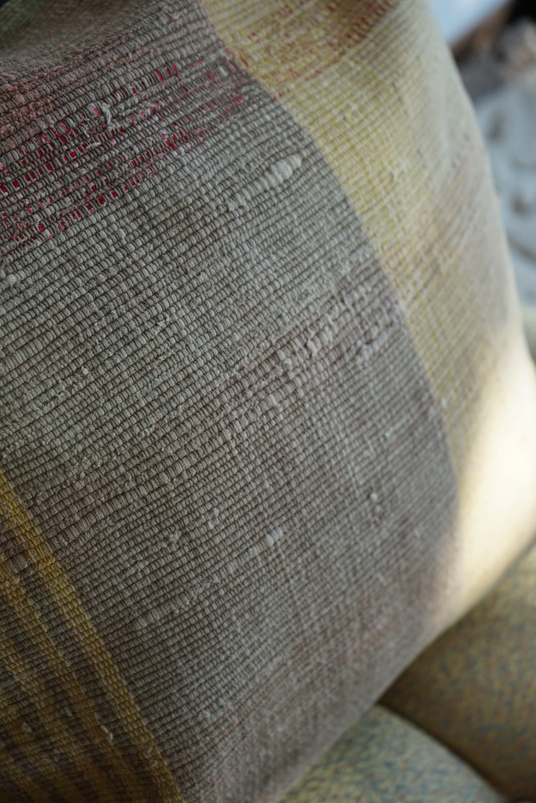 Türkiye Old Kilim Cushion Cover Yellow , Beige , Glay Mix Stripe Design 52 × 50 cm No.TR25560 / 送料無料・羊毛手織りキリム