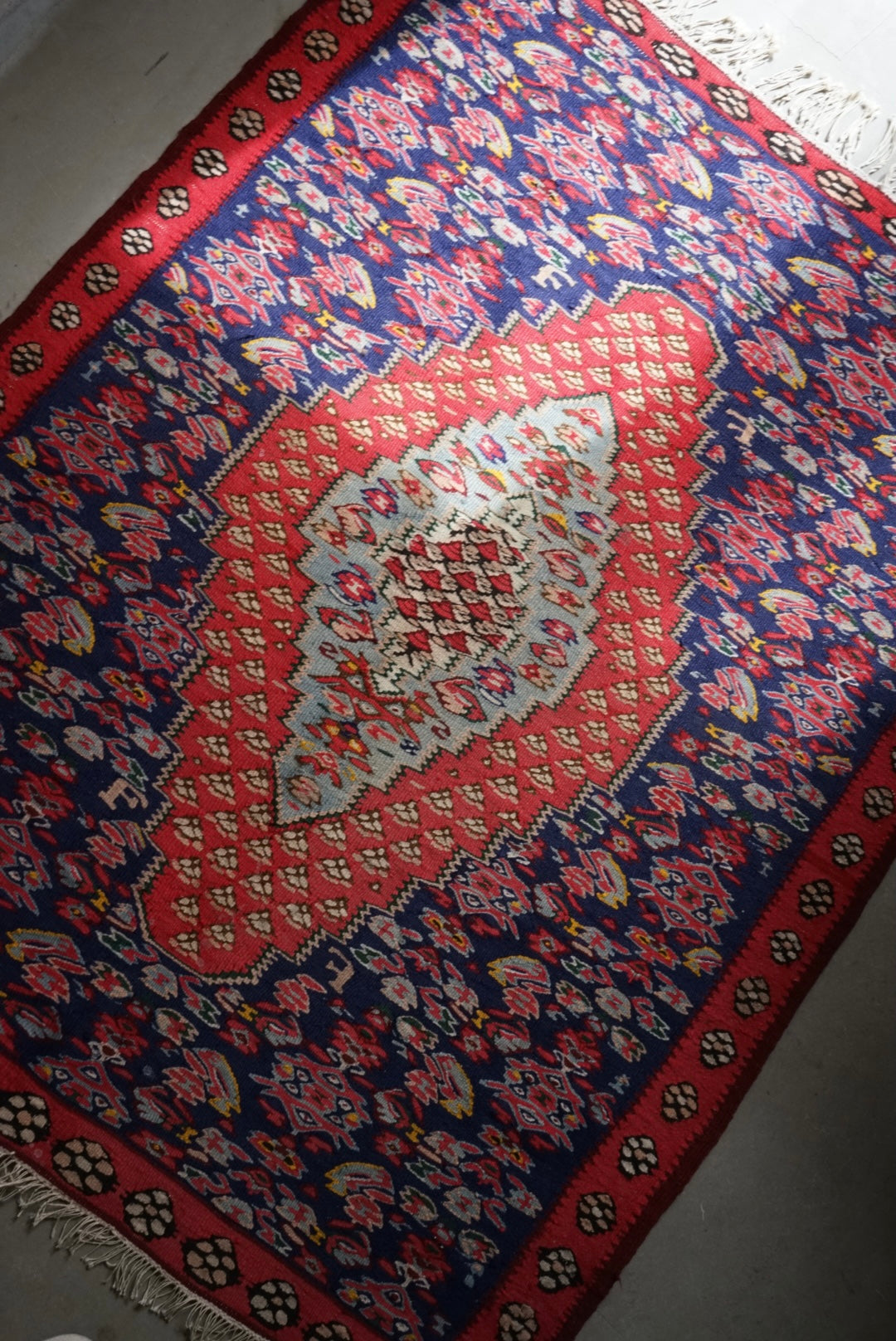 IRAN ANTIQUE SENNEH KURDISTAN 1900年代 140 × 110 cm