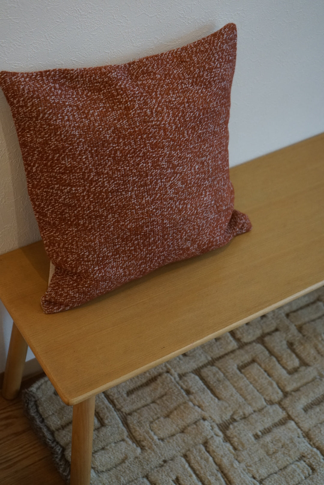 Türkiye Old Kilim Cushion Cover Brick Red 44 × 44 cm No.TR25571 / 送料無料・羊毛手織りキリム