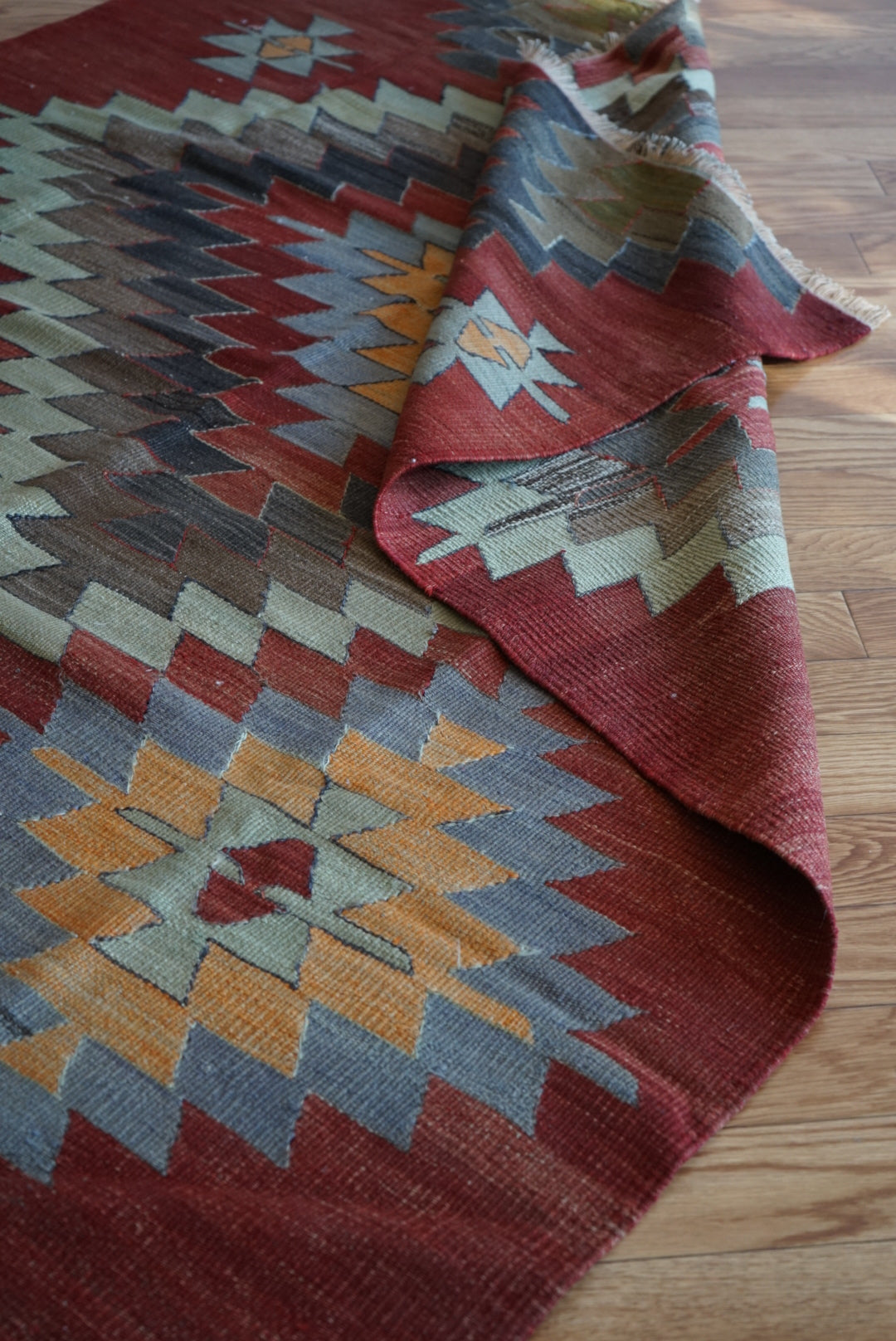 Türkiye Old Kilim Kars Earth Red Tribal Design 1970年代 251 × 137 cm No.TR25547 / 国内送料無料・羊毛手織りキリム