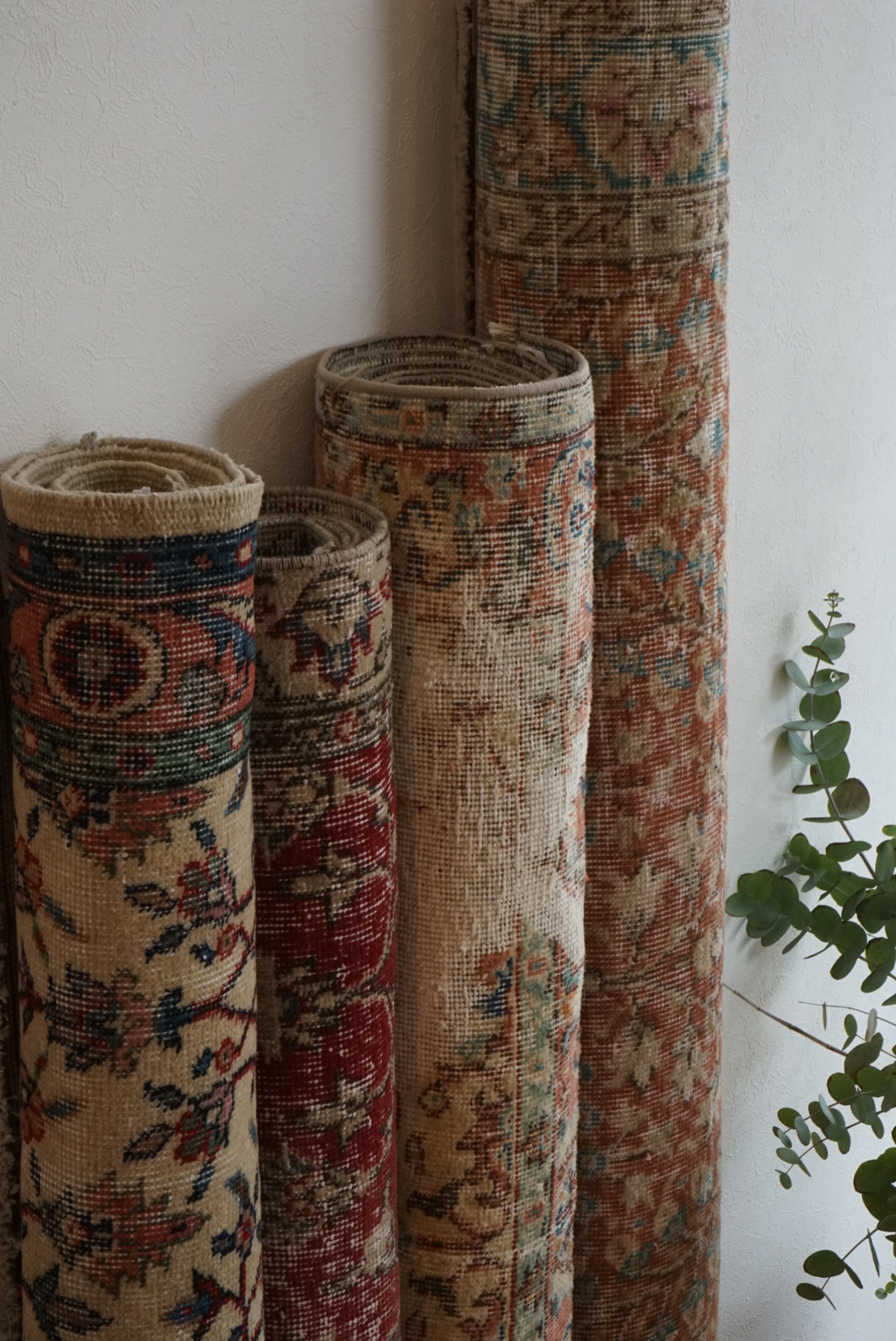 Türkiye Old Isparta Red Floral 1970年代 195 × 107.5 cm No.TR25447 / 国内送料無料
