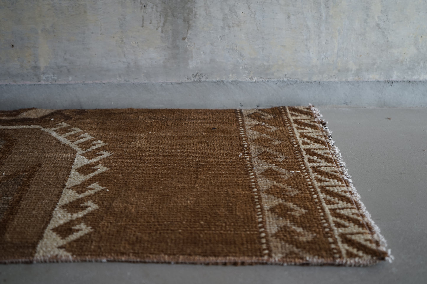 TURKEY OLD BROWN RUNNER SMALL SIZE 1970年代 130 × 43 cm No.TR25218