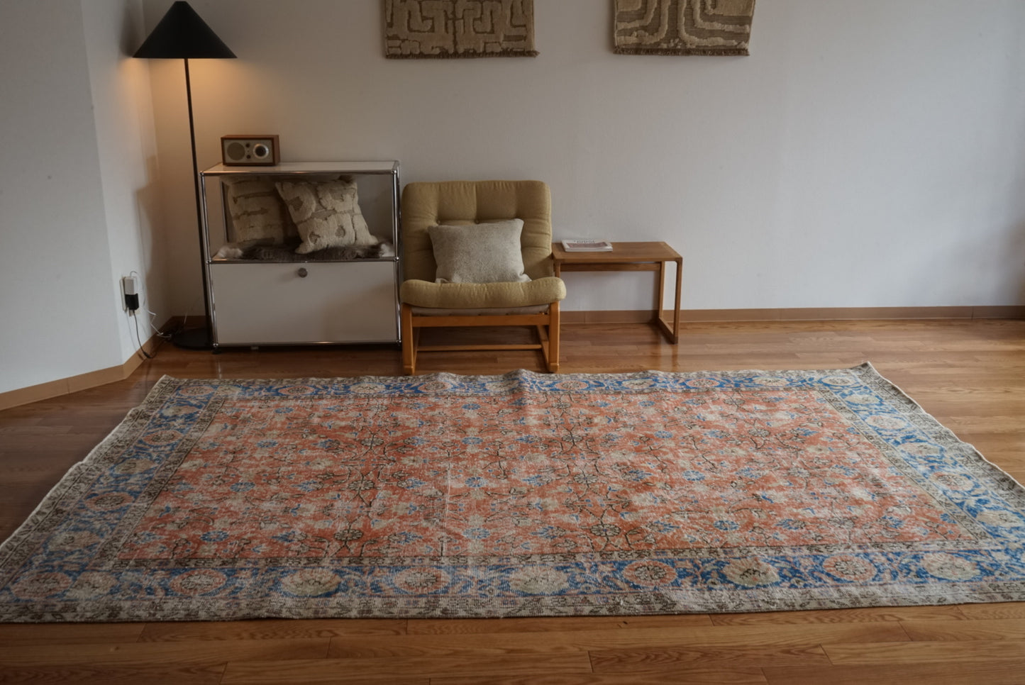 Türkiye Old Isparta Scarlet , Blue 1970年代 271.5 × 164 cm No.TR25507 / 国内送料無料・羊毛手織り絨毯