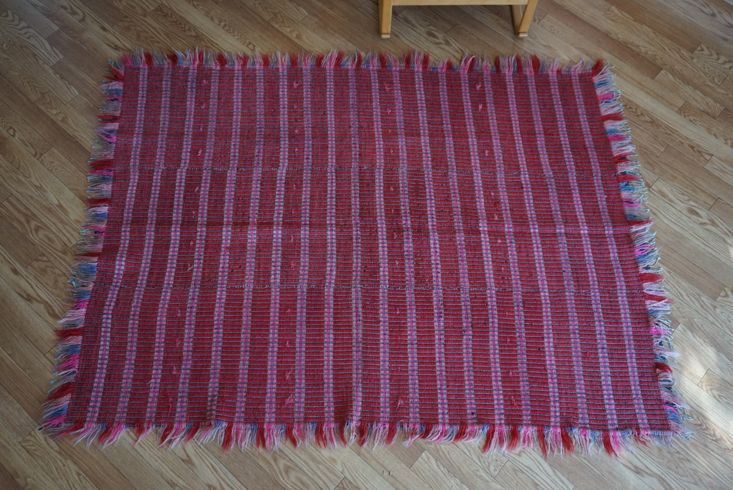 Türkiye Old Kilim Shaggy Pink , Red 1960年代 195 × 144 cm No.TR25546 / 国内送料無料・羊毛手織りキリム