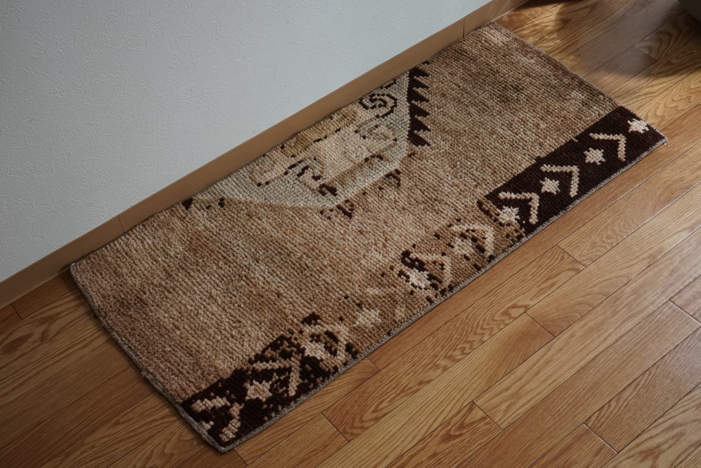 Türkiye Old Oushak Beige , Brown 1970年代 115 × 53 cm No.TR25499 / 国内送料無料