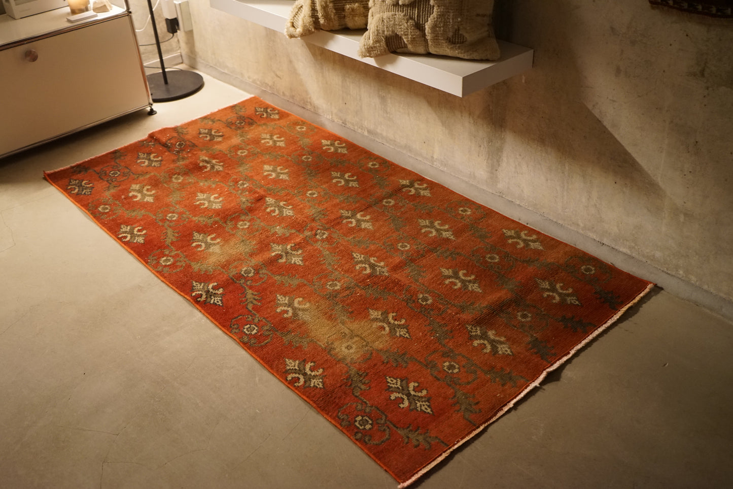 TURKEY OLD ISPARTA BLOOD ORANGE 1970年代 172 × 86 cm No.TR25150