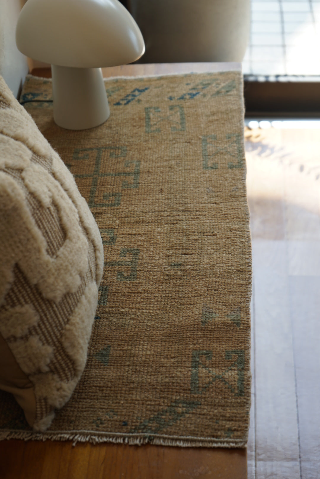 Türkiye Old Oushak Beige , Blue 1970年代 85 × 41 cm No.TR25406