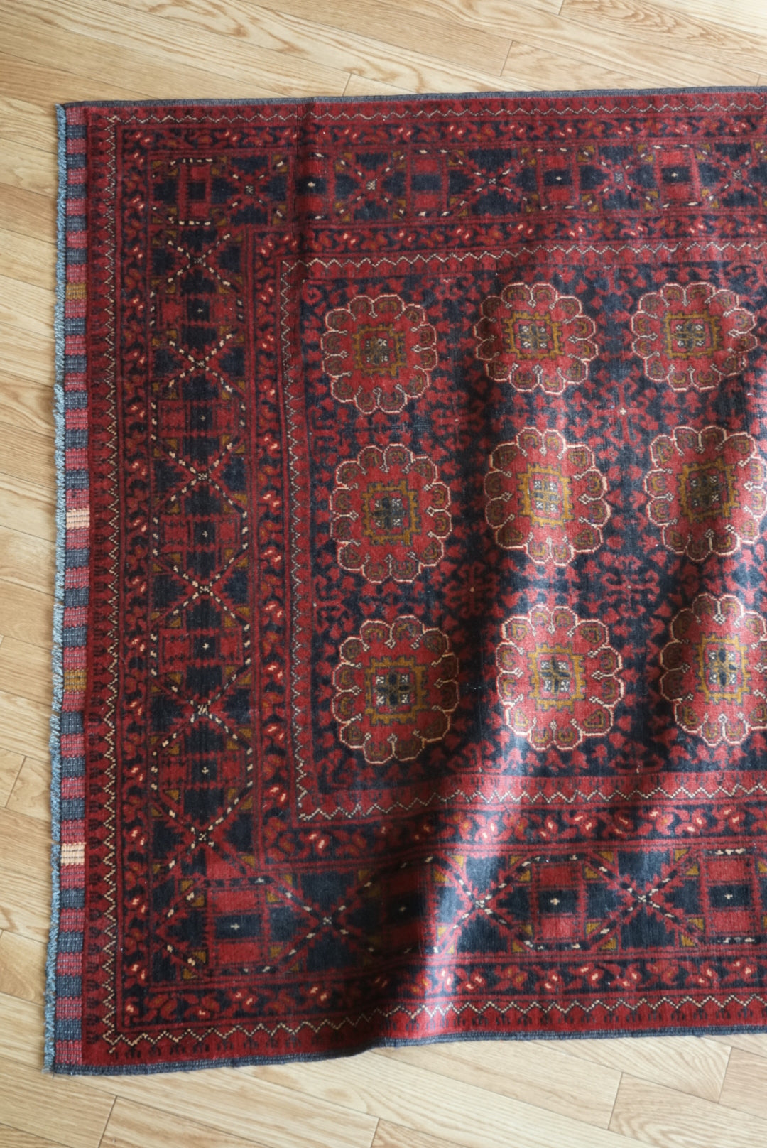 店頭販売 Afghanistan Vintage Turkmen 1980年代 201 × 146.5 cm  No.AF2536 / 国内送料無料・羊毛手織り絨毯