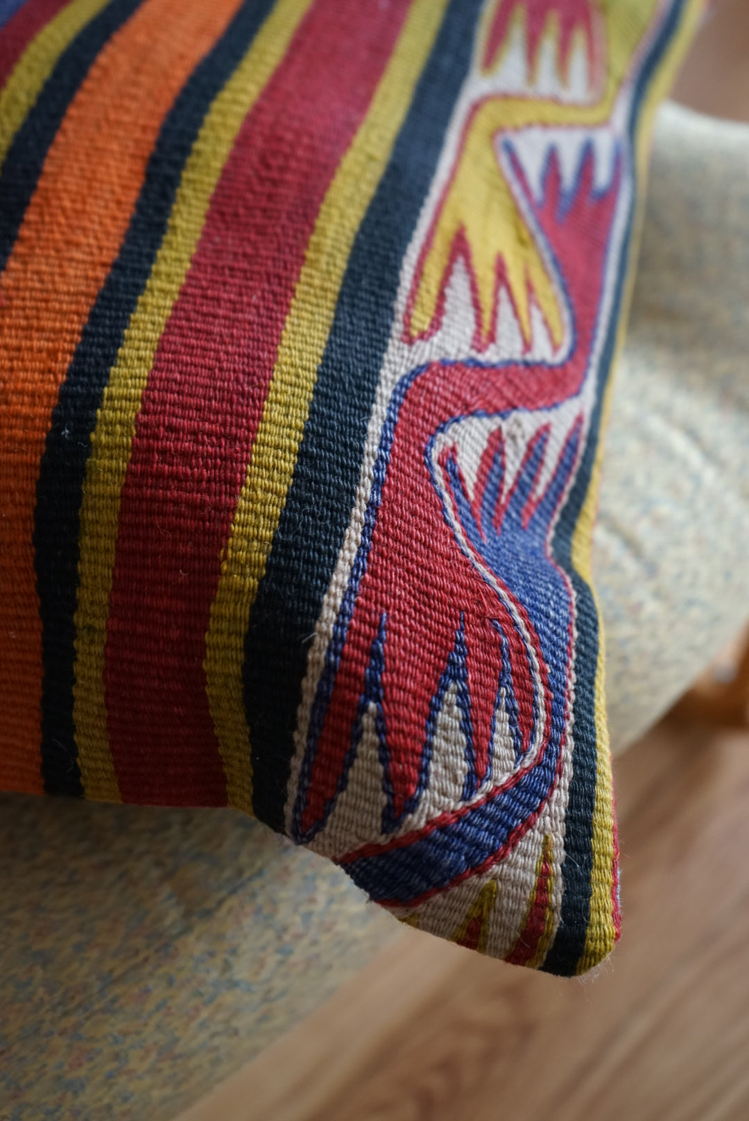Türkiye Old Kilim Cushion Cover Mix Color Tribal Design 50 × 50 cm No.TR25521 / 国内送料無料・羊毛手織りキリム