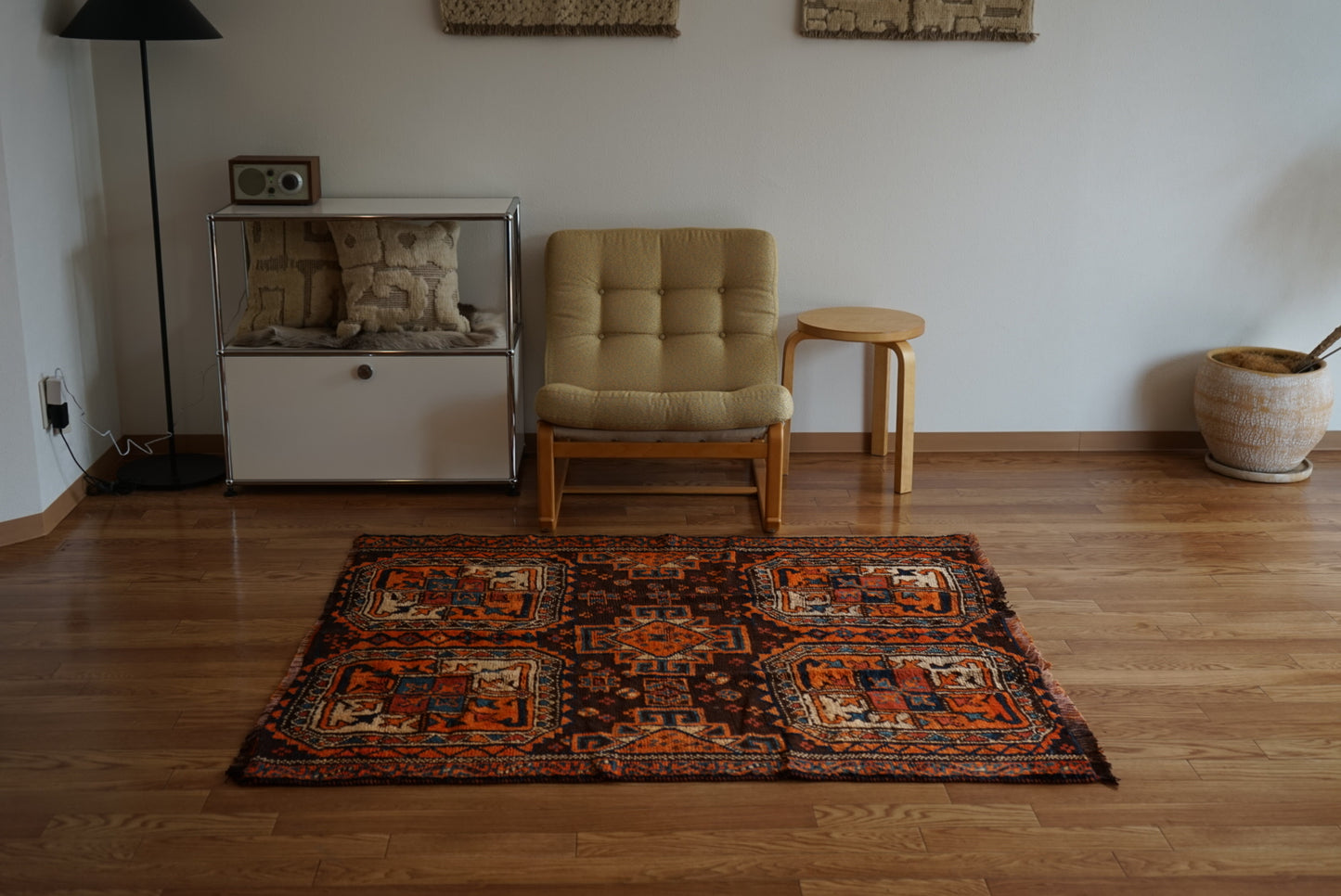 店頭販売 Iran Antique Shiraz Lori 1860年代 142 × 123 cm