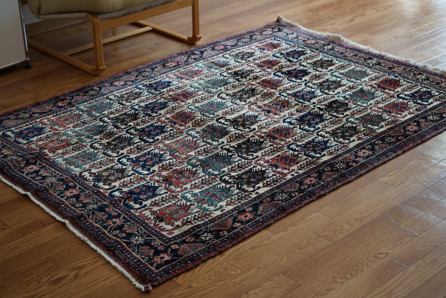 店頭販売 Iran Antique Afshar Pistachios 1860年代 183 × 135 cm