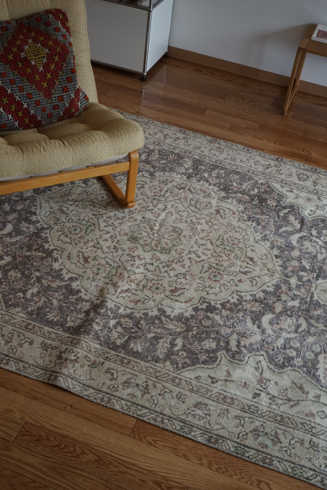Türkiye Old Isparta Medallion Beige , Glay 1960年代 284 × 162 cm No.TR25493 / 国内送料無料
