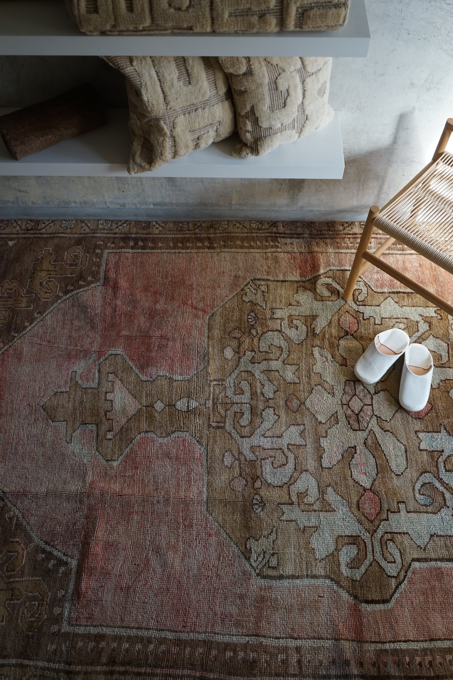 TURKEY OLD OUSHAK SALMON PINK 1970年代 286 × 162 cm No.TR25197