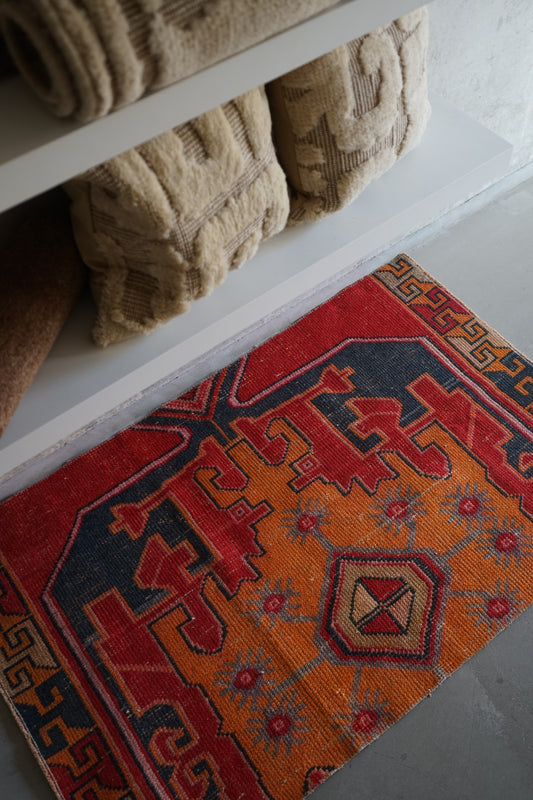 Türkiye Old Oushak Red Small Size 1970年代 120 × 75 cm No.TR25221