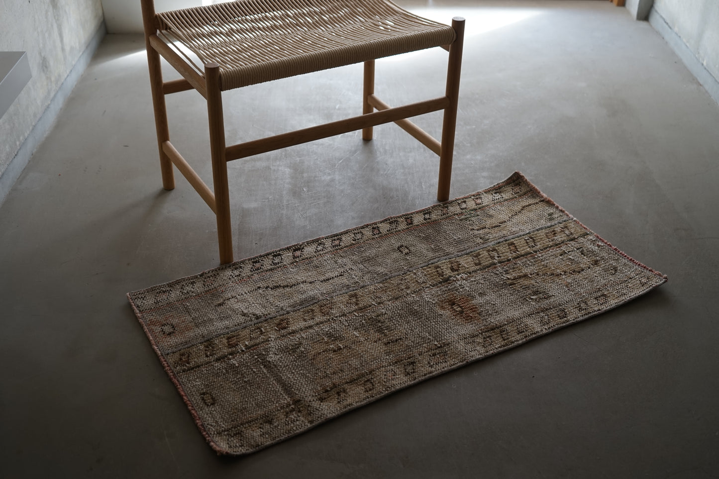 TURKEY VINTAGE SMALL GRAY RUG 100 × 51 cm No.TR25172