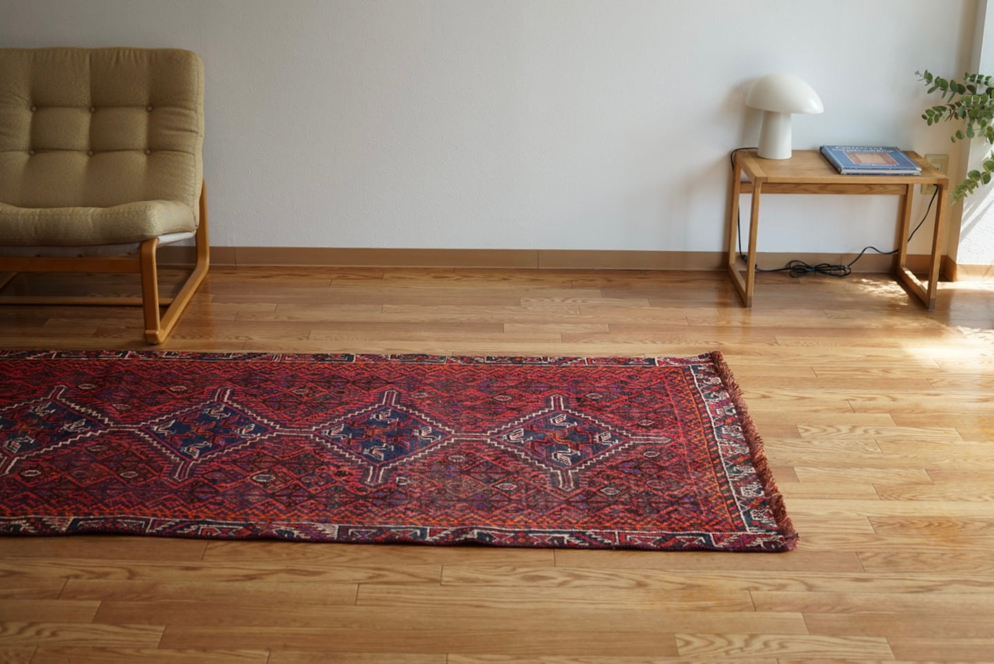 店頭販売 IRAN ANTIQUE SHIRAZ KHAMSEH RUNNER 1920年代 284 × 98 cm / 9'3" × 3'2" ft