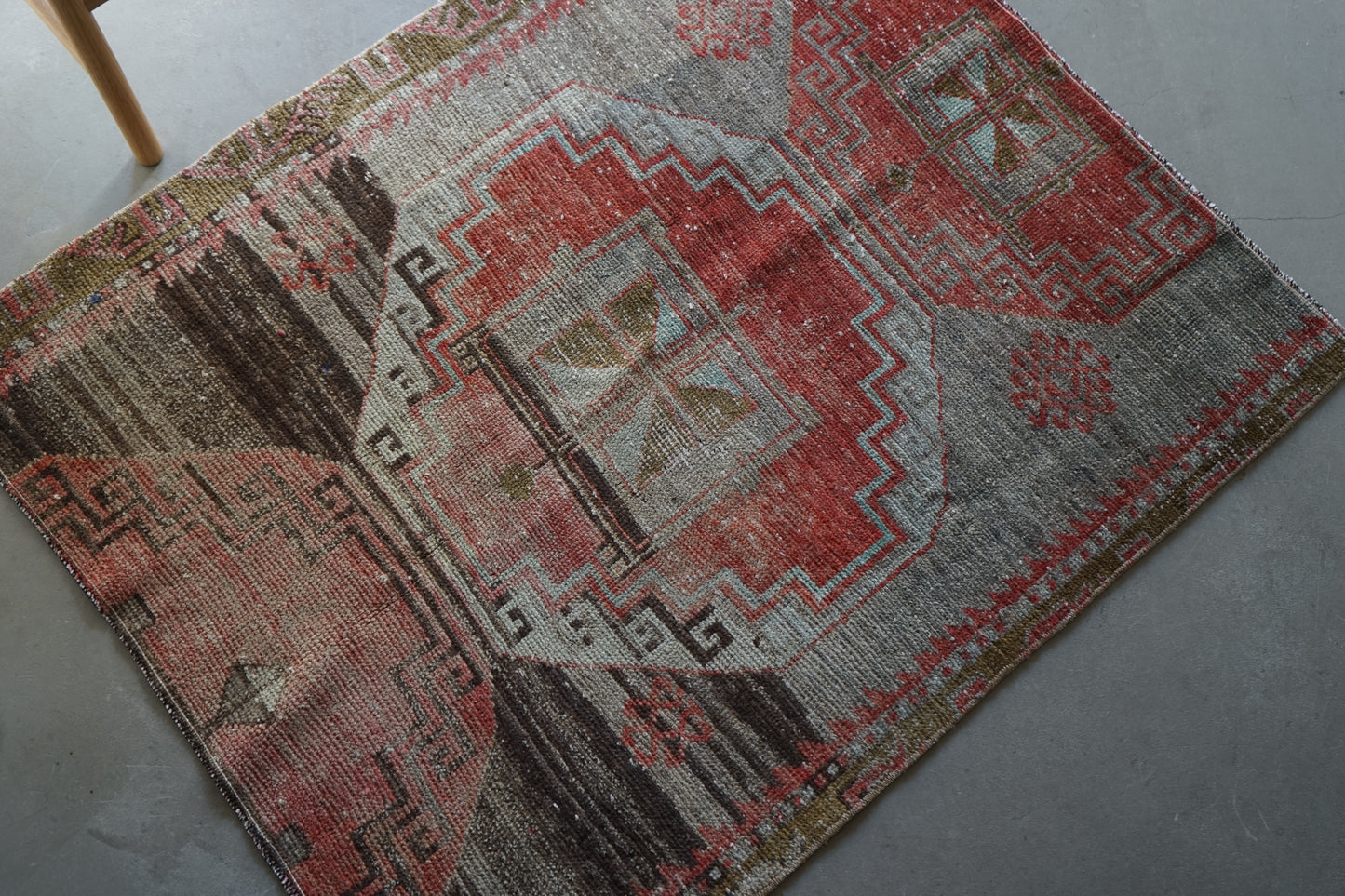 TURKEY VINTAGE SMALL RUG ANATORIA 114 × 94 cm No.TR25186