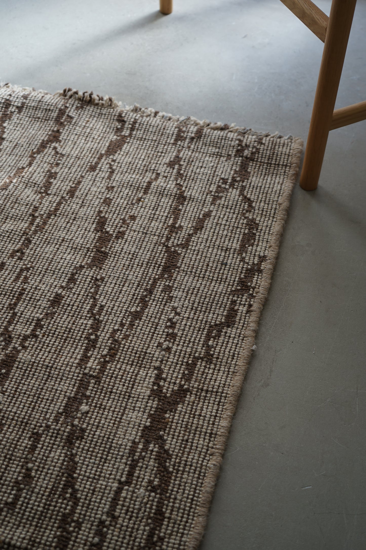 店頭販売 ORIGINAL IRAN QASHQAI KILIM " TRIBE " 204 × 142 cm