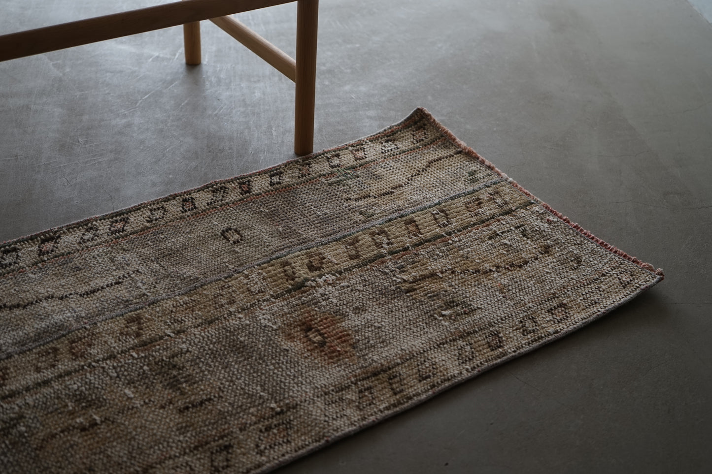 TURKEY VINTAGE SMALL GRAY RUG 100 × 51 cm No.TR25172