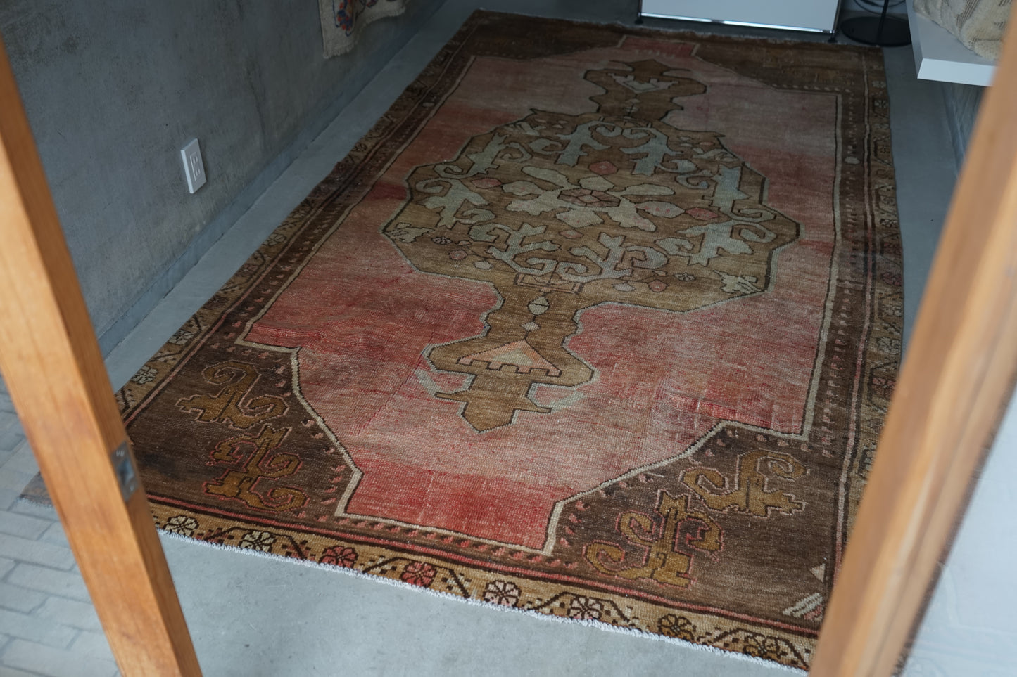 TURKEY OLD OUSHAK SALMON PINK 1970年代 286 × 162 cm No.TR25197