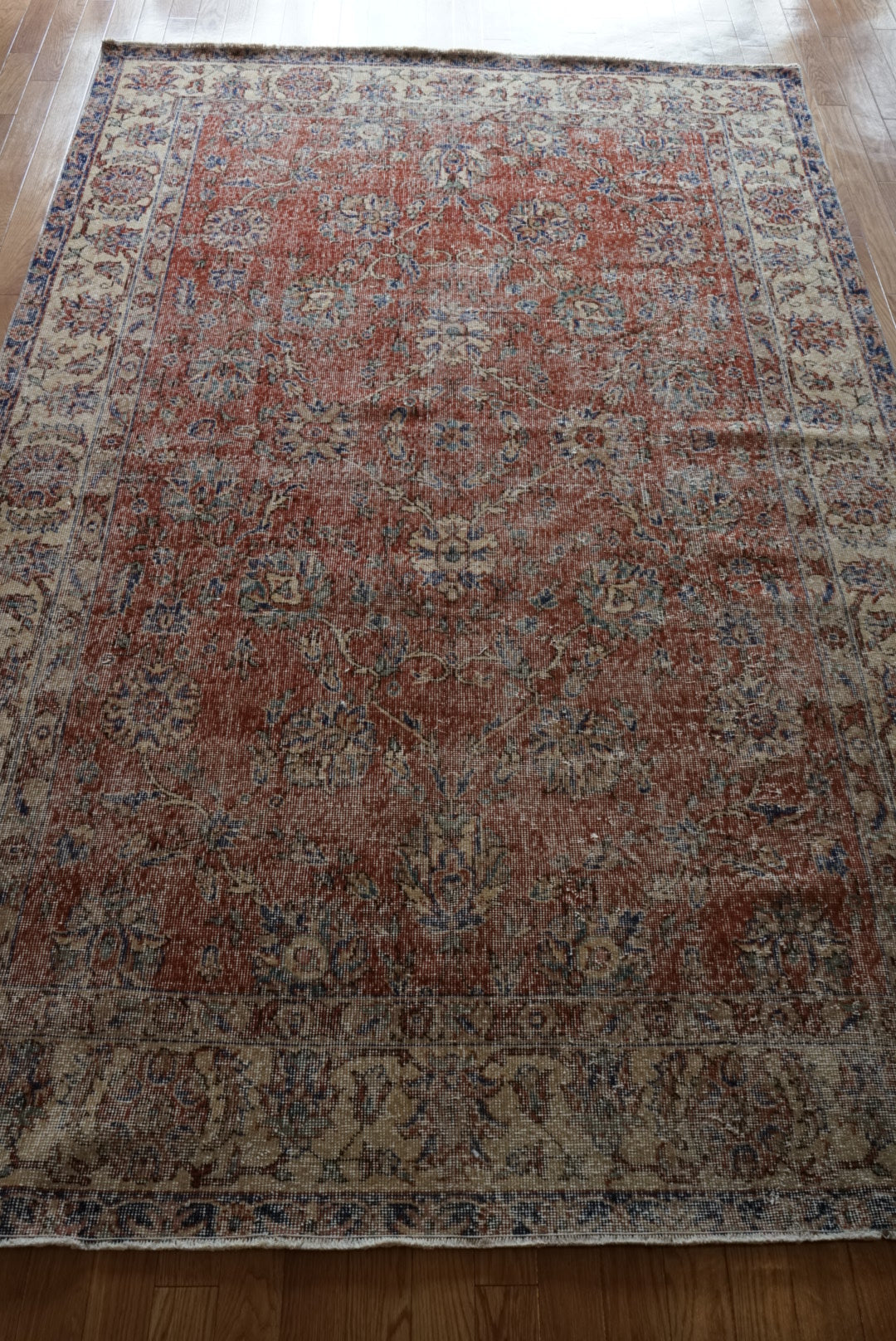 Türkiye Old Isparta Red , Blue Flower Medallion 1970年代 272.5 × 176.5 cm No.TR25508 / 国内送料無料・羊毛手織り絨毯
